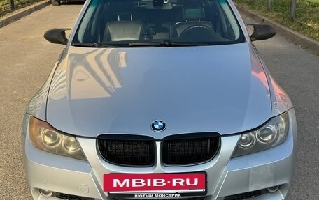 BMW 3 серия, 2005 год, 1 450 000 рублей, 4 фотография