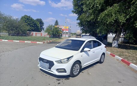Hyundai Solaris II рестайлинг, 2019 год, 840 000 рублей, 1 фотография
