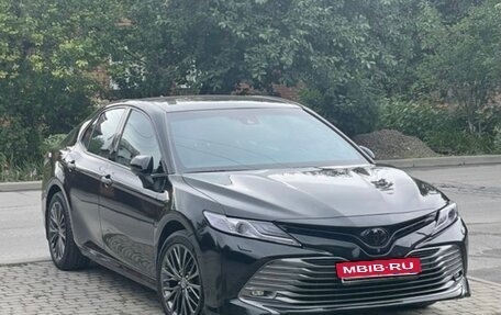 Toyota Camry, 2019 год, 3 600 000 рублей, 1 фотография