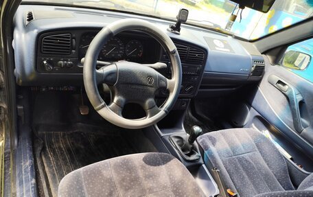 Volkswagen Passat B4, 1993 год, 150 000 рублей, 6 фотография
