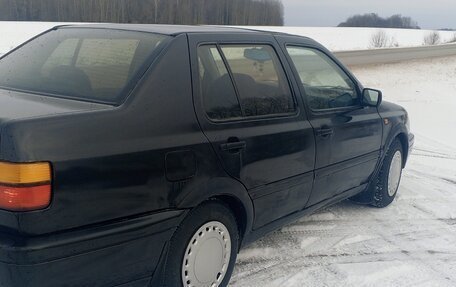 Volkswagen Vento, 1994 год, 130 000 рублей, 6 фотография