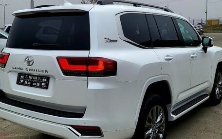 Toyota Land Cruiser, 2022 год, 11 000 000 рублей, 5 фотография
