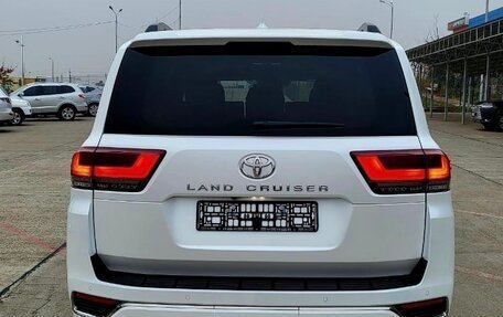 Toyota Land Cruiser, 2022 год, 11 000 000 рублей, 6 фотография
