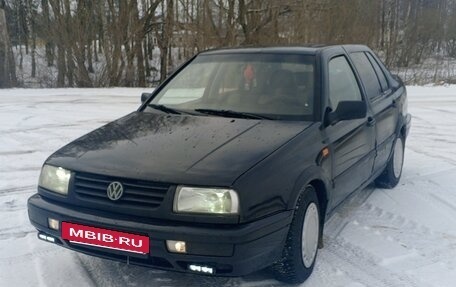 Volkswagen Vento, 1994 год, 130 000 рублей, 3 фотография