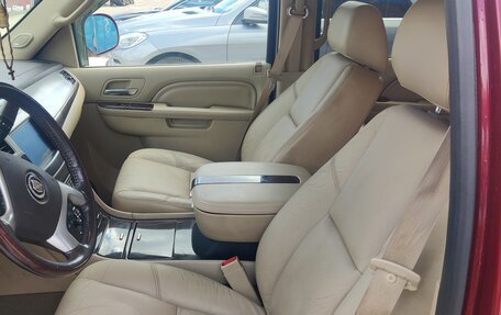 Cadillac Escalade III, 2011 год, 1 800 000 рублей, 15 фотография