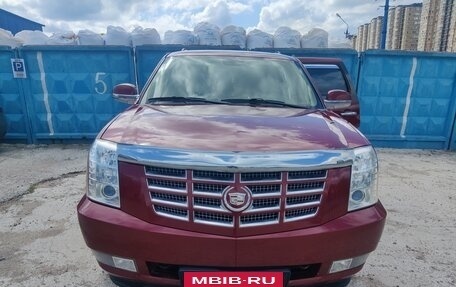 Cadillac Escalade III, 2011 год, 1 800 000 рублей, 8 фотография