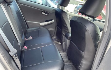 Toyota Prius, 2011 год, 1 000 000 рублей, 9 фотография