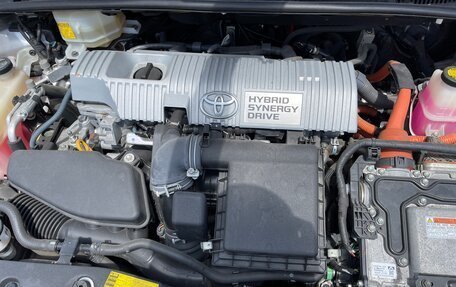 Toyota Prius, 2011 год, 1 000 000 рублей, 14 фотография