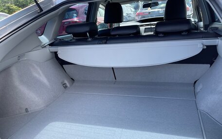 Toyota Prius, 2011 год, 1 000 000 рублей, 11 фотография