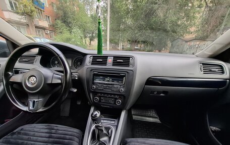 Volkswagen Jetta VI, 2012 год, 950 000 рублей, 7 фотография