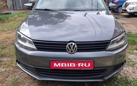Volkswagen Jetta VI, 2012 год, 950 000 рублей, 2 фотография