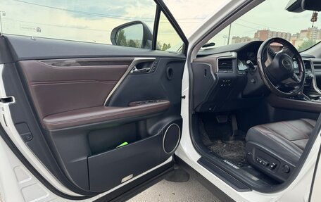 Lexus RX IV рестайлинг, 2017 год, 5 700 000 рублей, 8 фотография