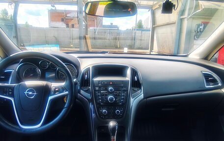 Opel Astra J, 2013 год, 880 000 рублей, 2 фотография