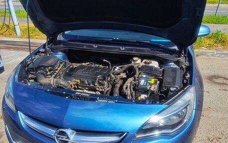Opel Astra J, 2013 год, 880 000 рублей, 16 фотография