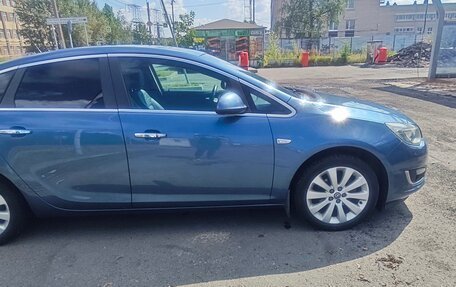 Opel Astra J, 2013 год, 880 000 рублей, 17 фотография