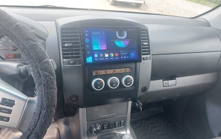Nissan Navara (Frontier), 2011 год, 2 150 000 рублей, 13 фотография