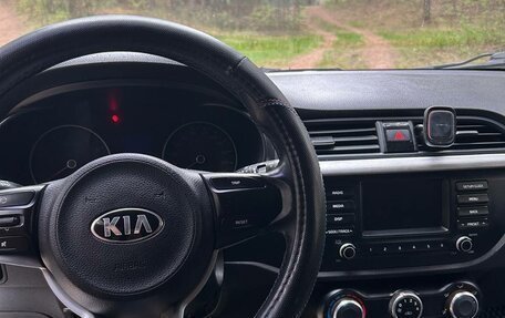 KIA Rio IV, 2018 год, 1 100 000 рублей, 6 фотография