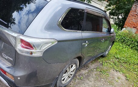 Mitsubishi Outlander III рестайлинг 3, 2012 год, 1 200 000 рублей, 4 фотография