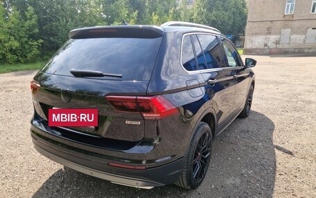 Volkswagen Tiguan II, 2018 год, 3 470 000 рублей, 4 фотография