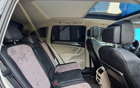 Volkswagen Tiguan II, 2018 год, 3 470 000 рублей, 11 фотография
