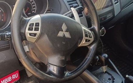 Mitsubishi Outlander III рестайлинг 3, 2010 год, 950 000 рублей, 7 фотография