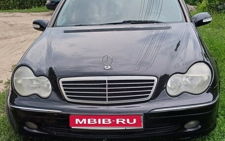 Mercedes-Benz C-Класс, 2003 год, 620 000 рублей, 1 фотография