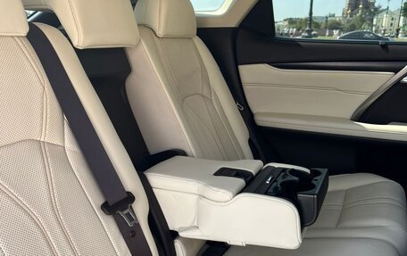 Lexus RX IV рестайлинг, 2018 год, 4 600 000 рублей, 6 фотография
