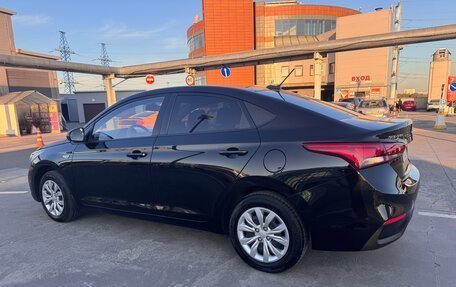 Hyundai Solaris II рестайлинг, 2019 год, 1 300 000 рублей, 3 фотография