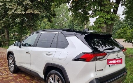 Toyota RAV4, 2020 год, 3 470 000 рублей, 4 фотография