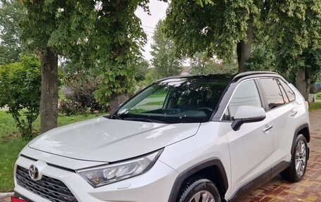 Toyota RAV4, 2020 год, 3 470 000 рублей, 3 фотография