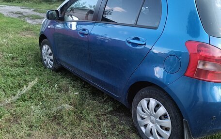 Toyota Yaris III рестайлинг, 2008 год, 700 000 рублей, 4 фотография