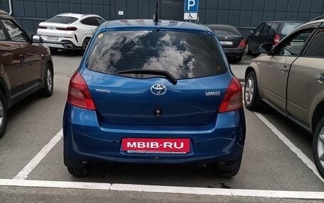 Toyota Yaris III рестайлинг, 2008 год, 700 000 рублей, 33 фотография