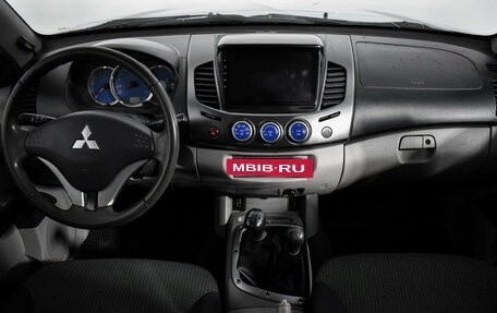 Mitsubishi L200 IV рестайлинг, 2007 год, 715 000 рублей, 14 фотография