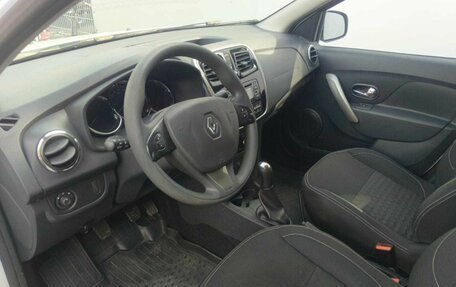 Renault Logan II, 2017 год, 670 000 рублей, 9 фотография