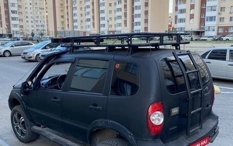 Chevrolet Niva I рестайлинг, 2005 год, 390 000 рублей, 2 фотография