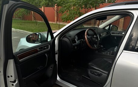 Volkswagen Touareg III, 2011 год, 2 550 000 рублей, 14 фотография