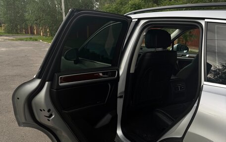 Volkswagen Touareg III, 2011 год, 2 550 000 рублей, 17 фотография