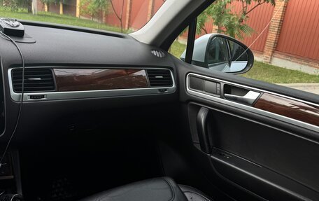 Volkswagen Touareg III, 2011 год, 2 550 000 рублей, 19 фотография
