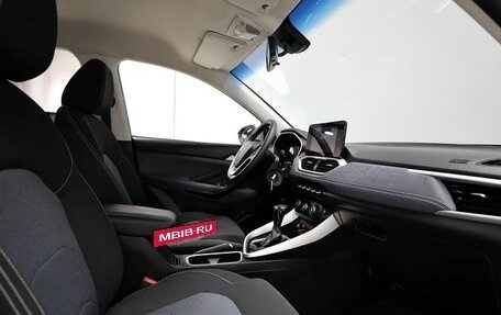 Chevrolet Captiva, 2022 год, 1 800 000 рублей, 8 фотография