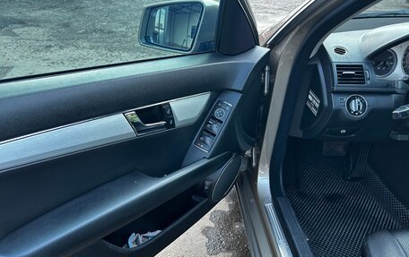 Mercedes-Benz C-Класс, 2009 год, 1 150 000 рублей, 27 фотография