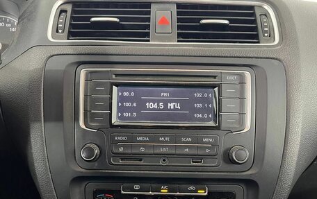 Volkswagen Jetta VI, 2013 год, 860 000 рублей, 13 фотография