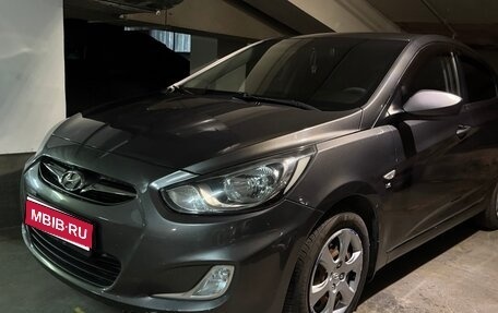 Hyundai Solaris II рестайлинг, 2013 год, 820 000 рублей, 1 фотография