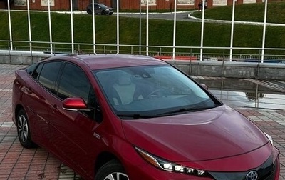 Toyota Prius IV XW50, 2019 год, 2 300 000 рублей, 1 фотография