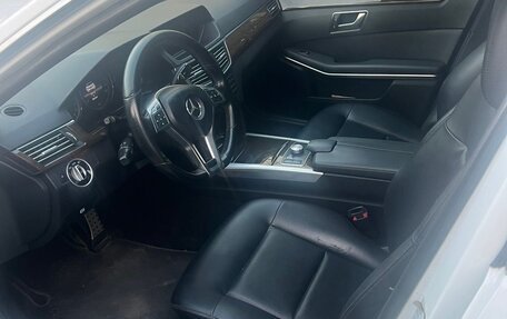 Mercedes-Benz E-Класс, 2012 год, 1 300 000 рублей, 3 фотография