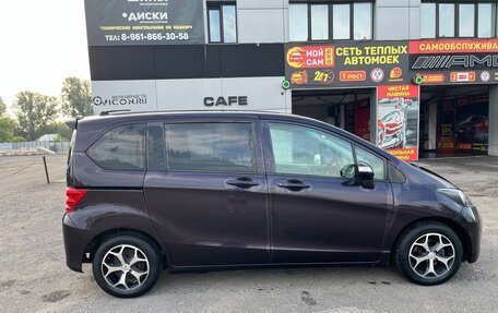 Honda Freed I, 2009 год, 800 000 рублей, 4 фотография