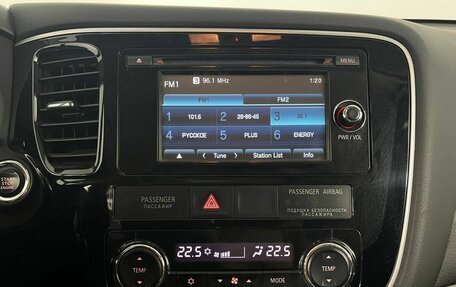 Mitsubishi Outlander III рестайлинг 3, 2014 год, 1 570 000 рублей, 13 фотография