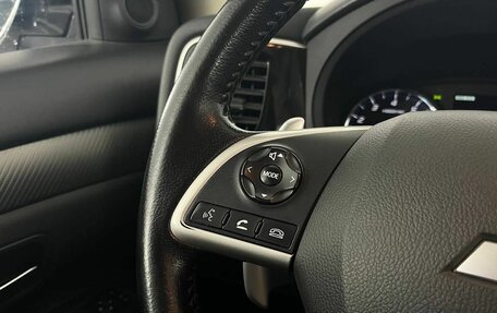 Mitsubishi Outlander III рестайлинг 3, 2014 год, 1 570 000 рублей, 18 фотография