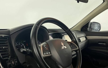 Mitsubishi Outlander III рестайлинг 3, 2014 год, 1 570 000 рублей, 22 фотография