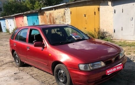 Nissan Almera, 1996 год, 140 000 рублей, 2 фотография