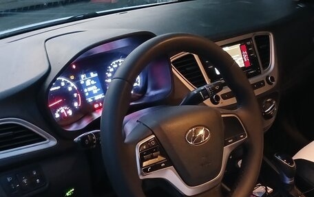 Hyundai Solaris II рестайлинг, 2021 год, 1 250 000 рублей, 6 фотография